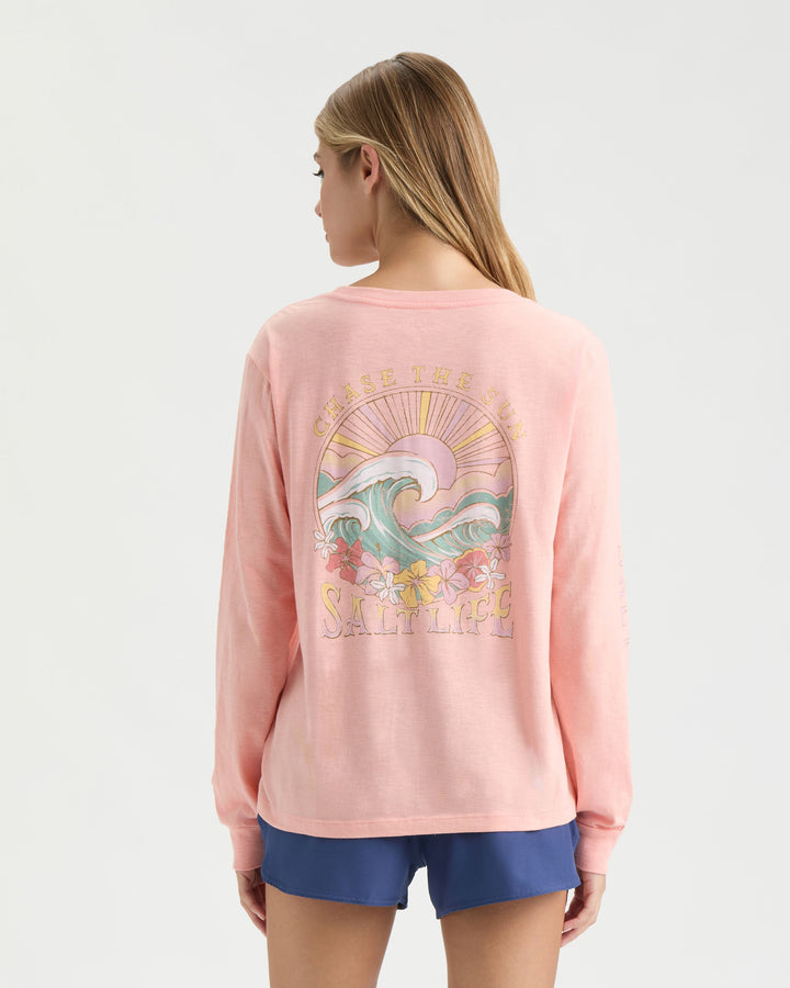 Women’s Tropic Tides Oversized Boyfriend Tee