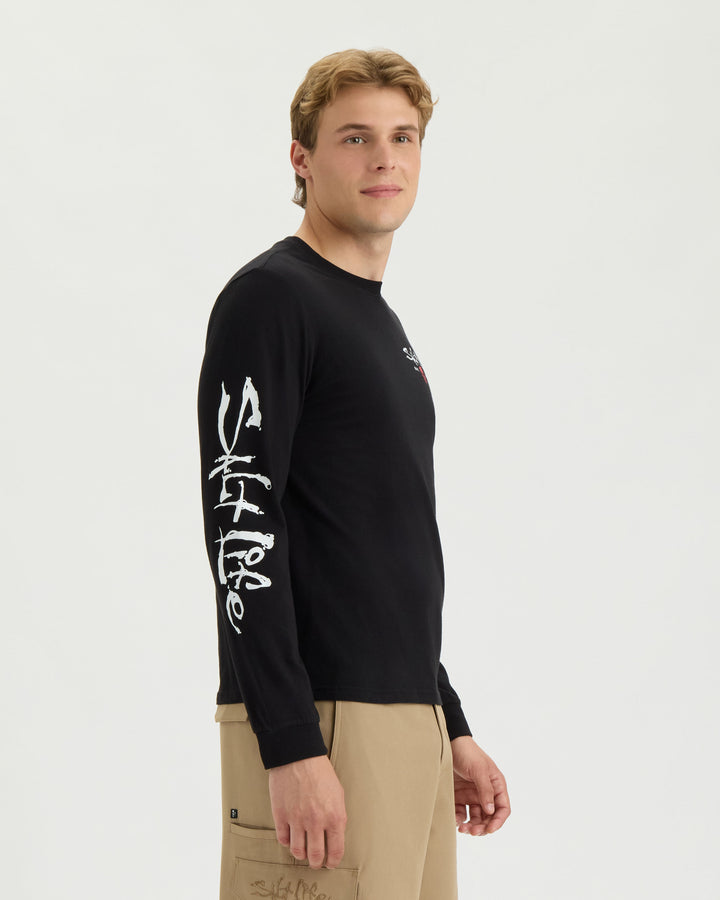 Men’s Dive and Conquer Long Sleeve Tee